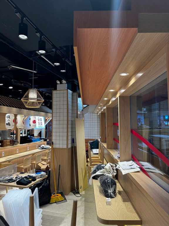 一橋拉麵 — 用餐區施工